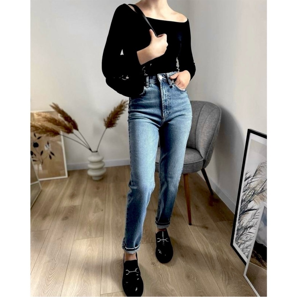 Zara High Rise Women’s Tapered Leg Mom Jeans Medium Wash Sz 6